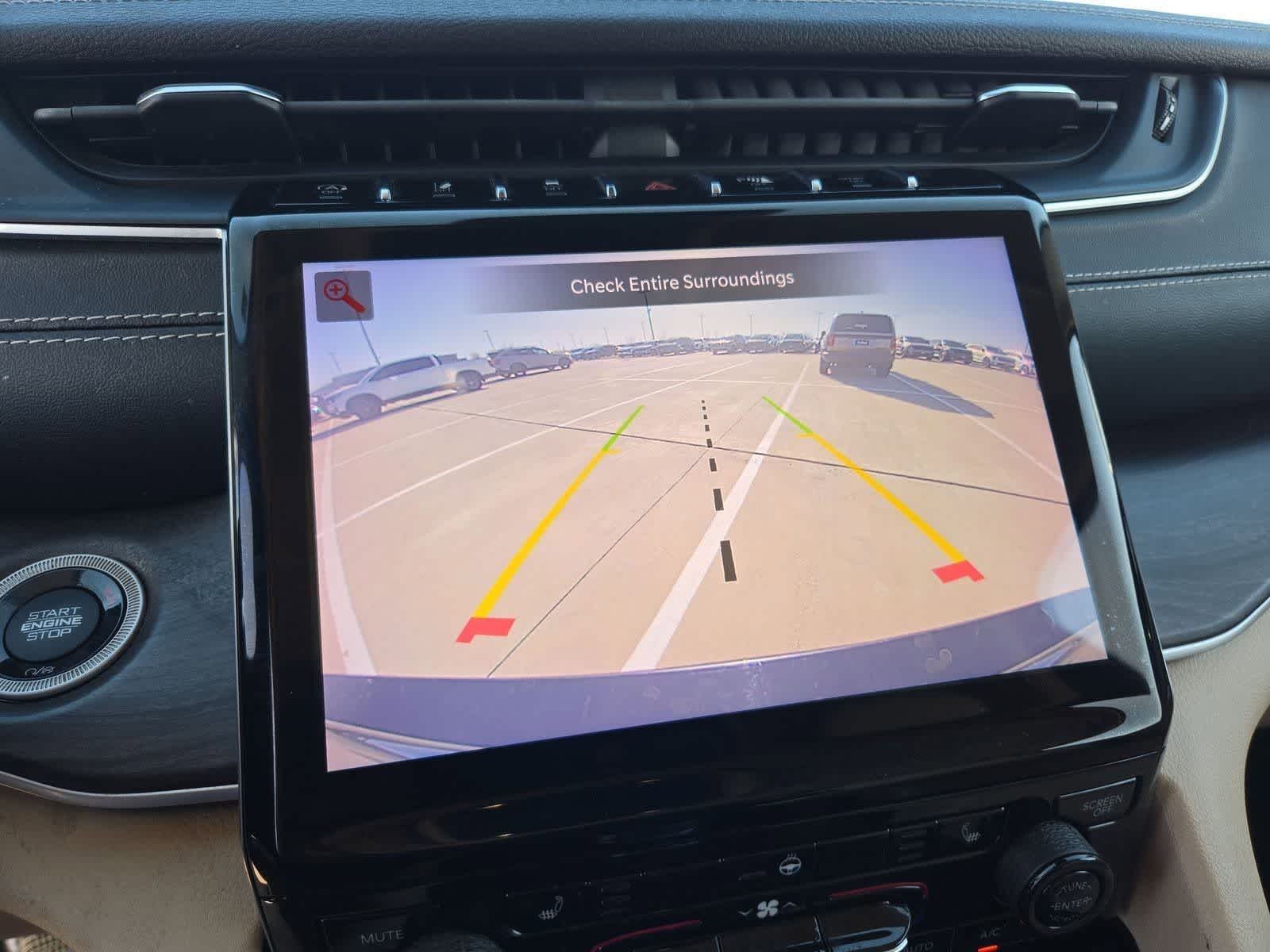 Thumbnail: 2022 Jeep Grand Cherokee - 29