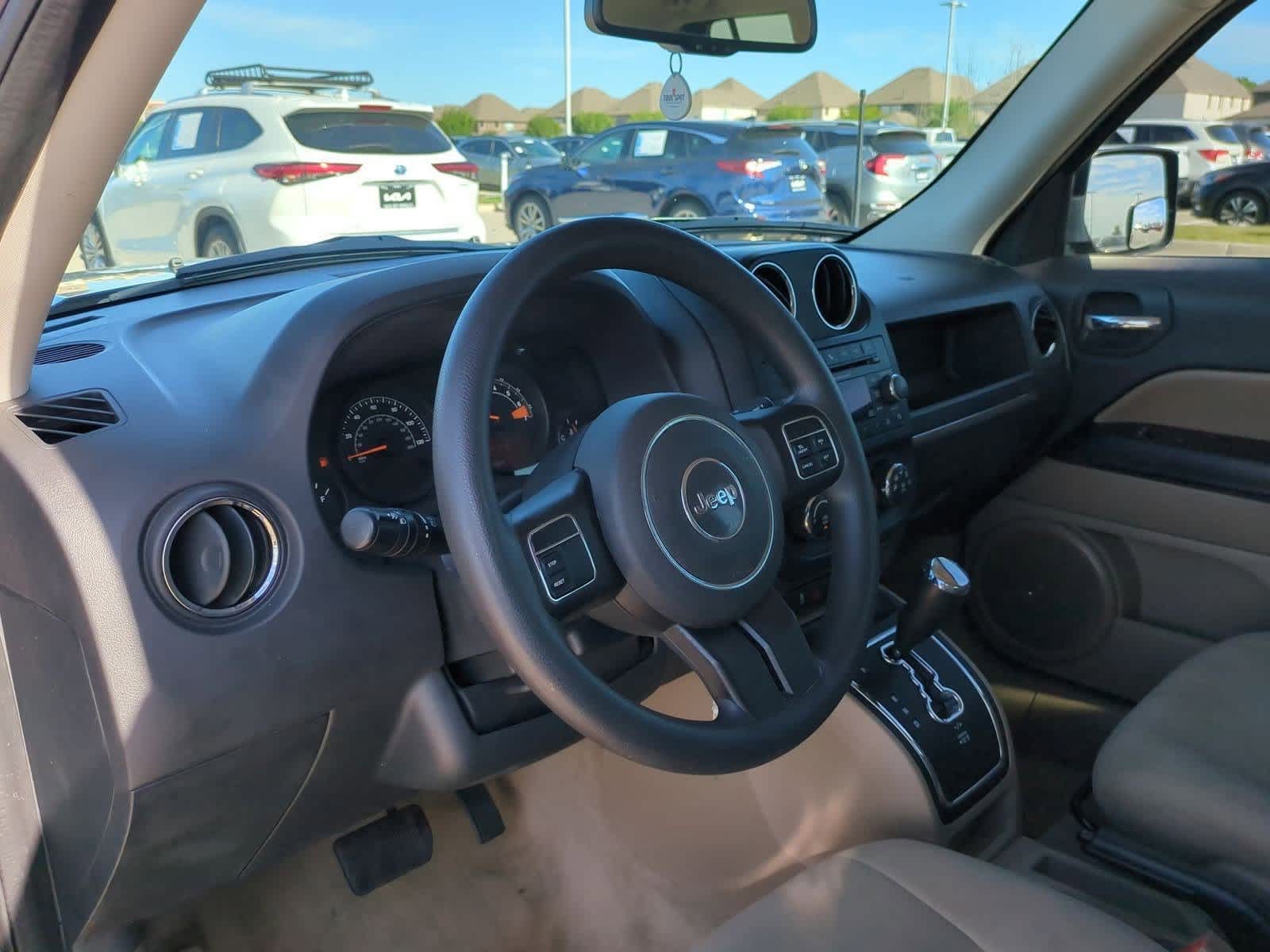 Thumbnail: 2014 Jeep Patriot - 2
