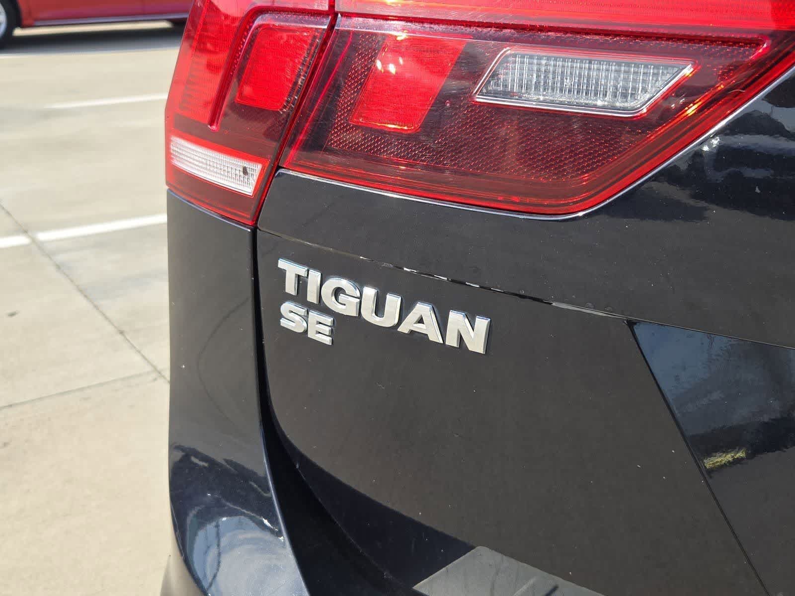 Thumbnail: 2018 Volkswagen Tiguan - 11