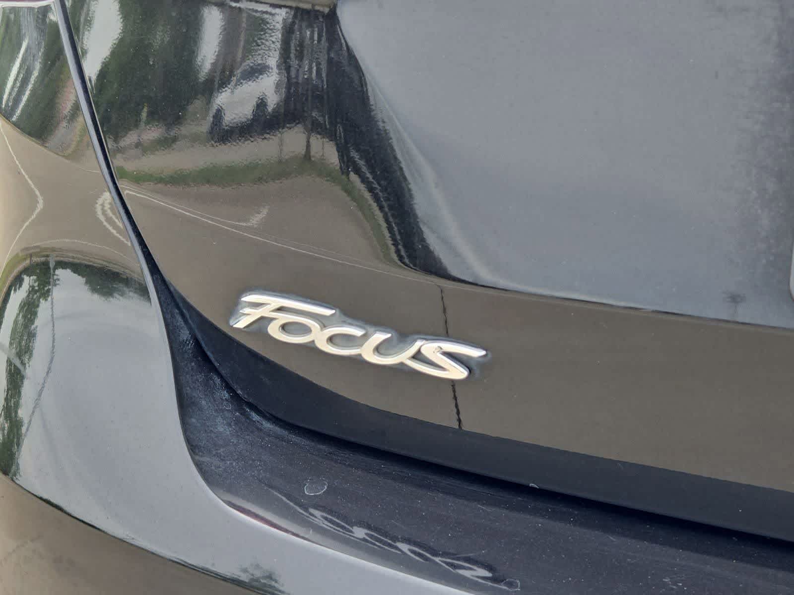 Thumbnail: 2015 Ford Focus - 11