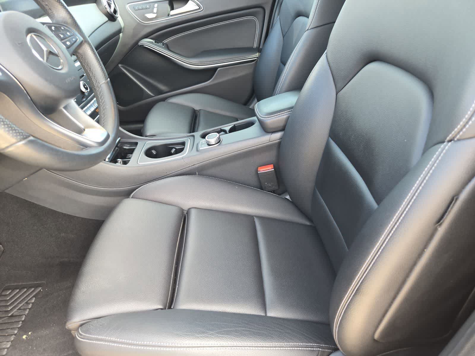 Thumbnail: 2019 Mercedes-Benz GLA - 15