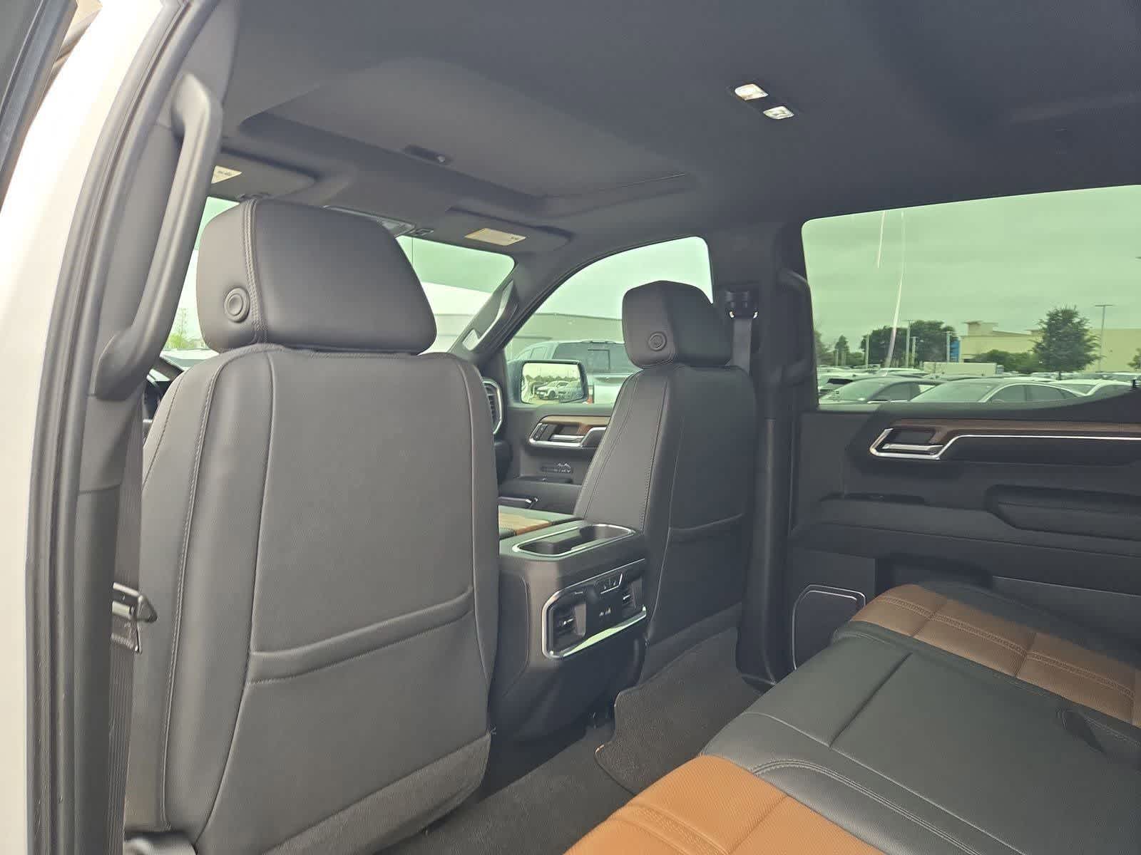 Thumbnail: 2023 Chevrolet Silverado 1500 - 16