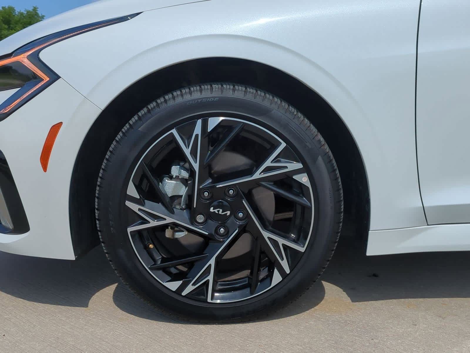 2025 Kia K5 GT-Line 13