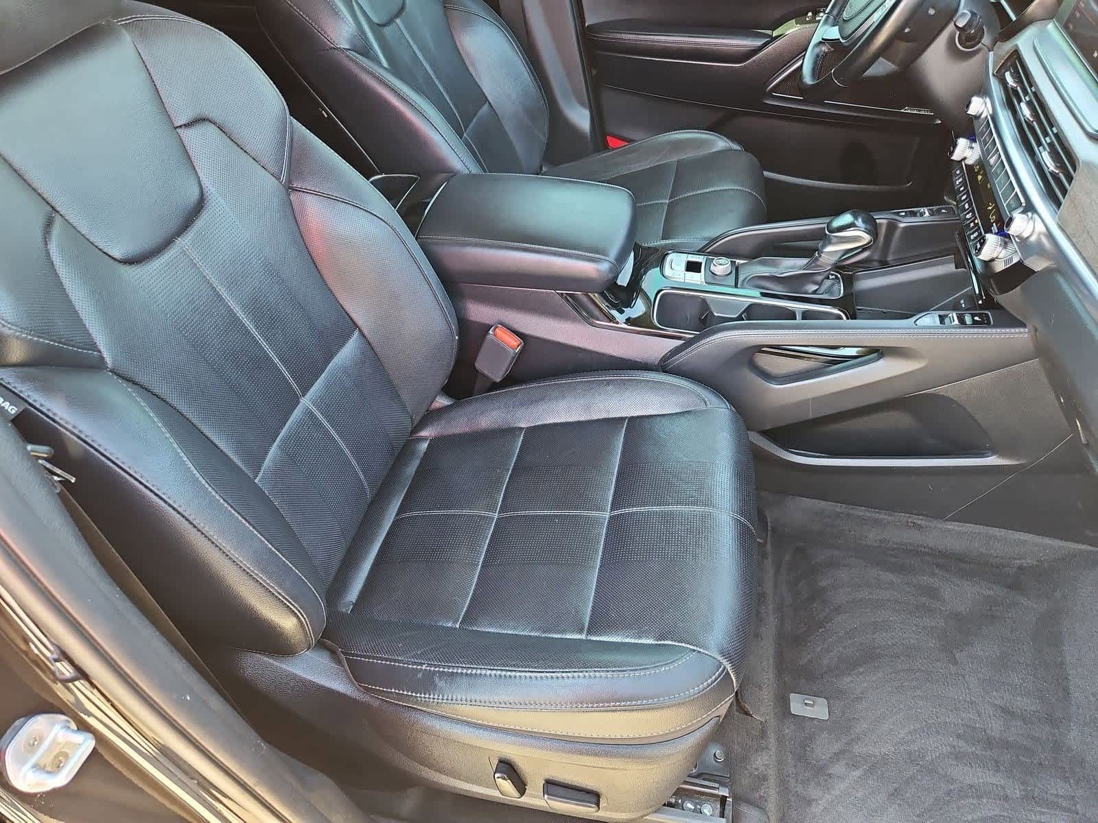 Thumbnail: 2020 Kia Telluride - 23