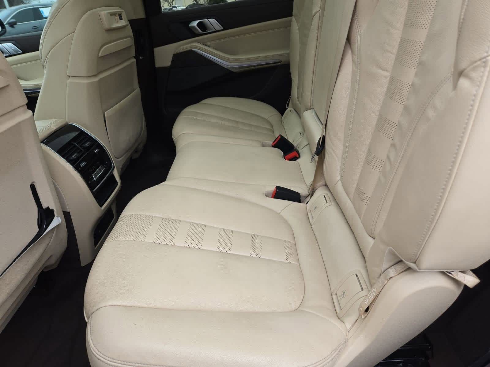 Thumbnail: 2019 BMW X7 - 19