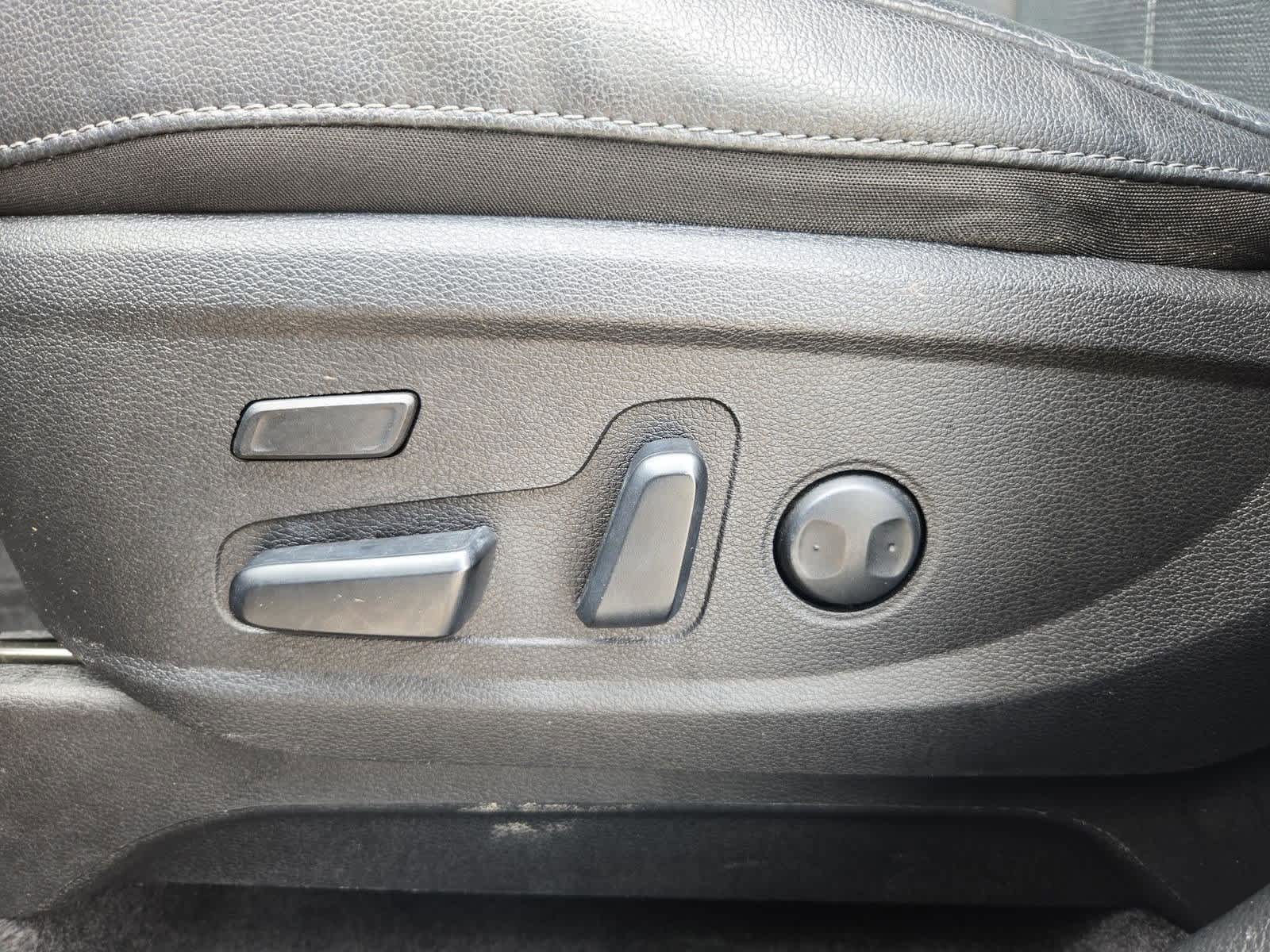 Thumbnail: 2021 Kia Telluride - 15