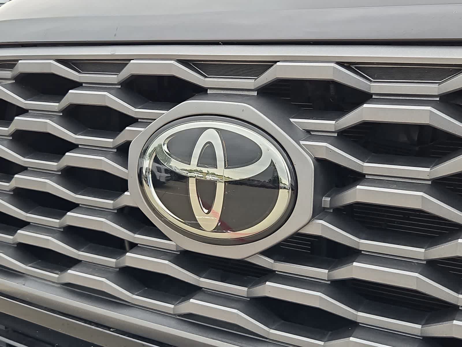 Thumbnail: 2023 Toyota Tacoma - 11
