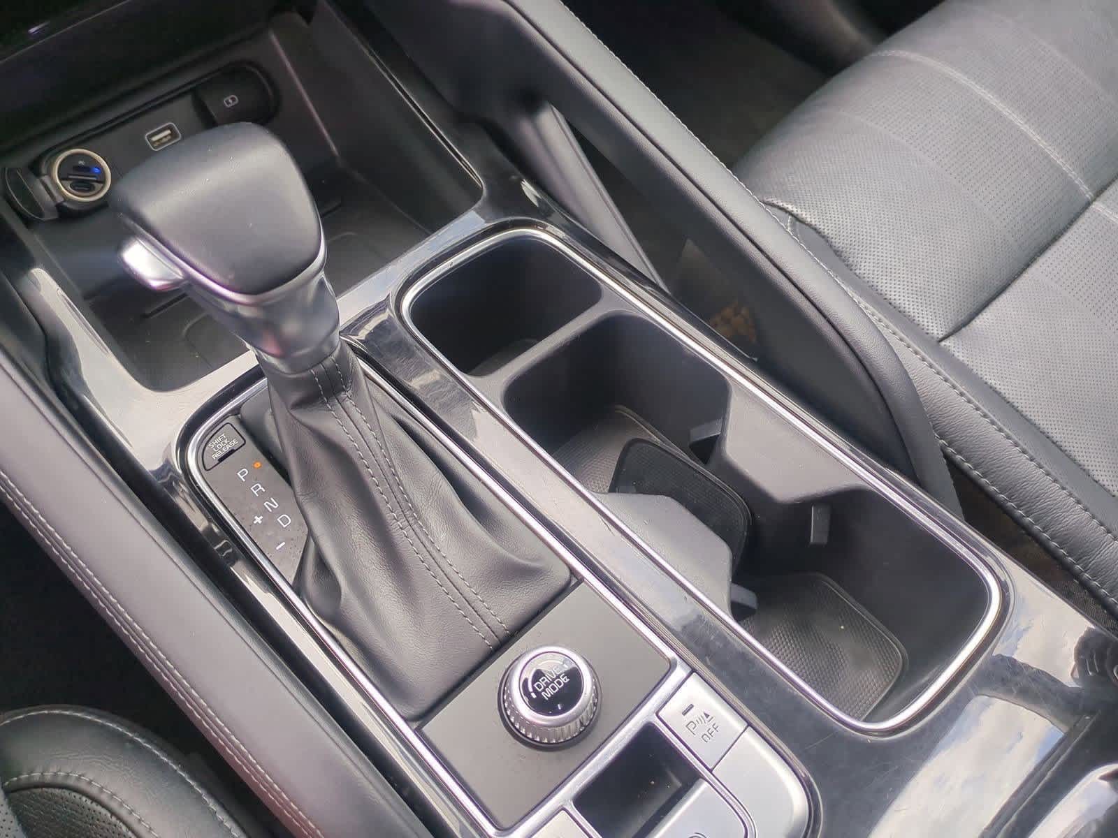Thumbnail: 2020 Kia Telluride - 32