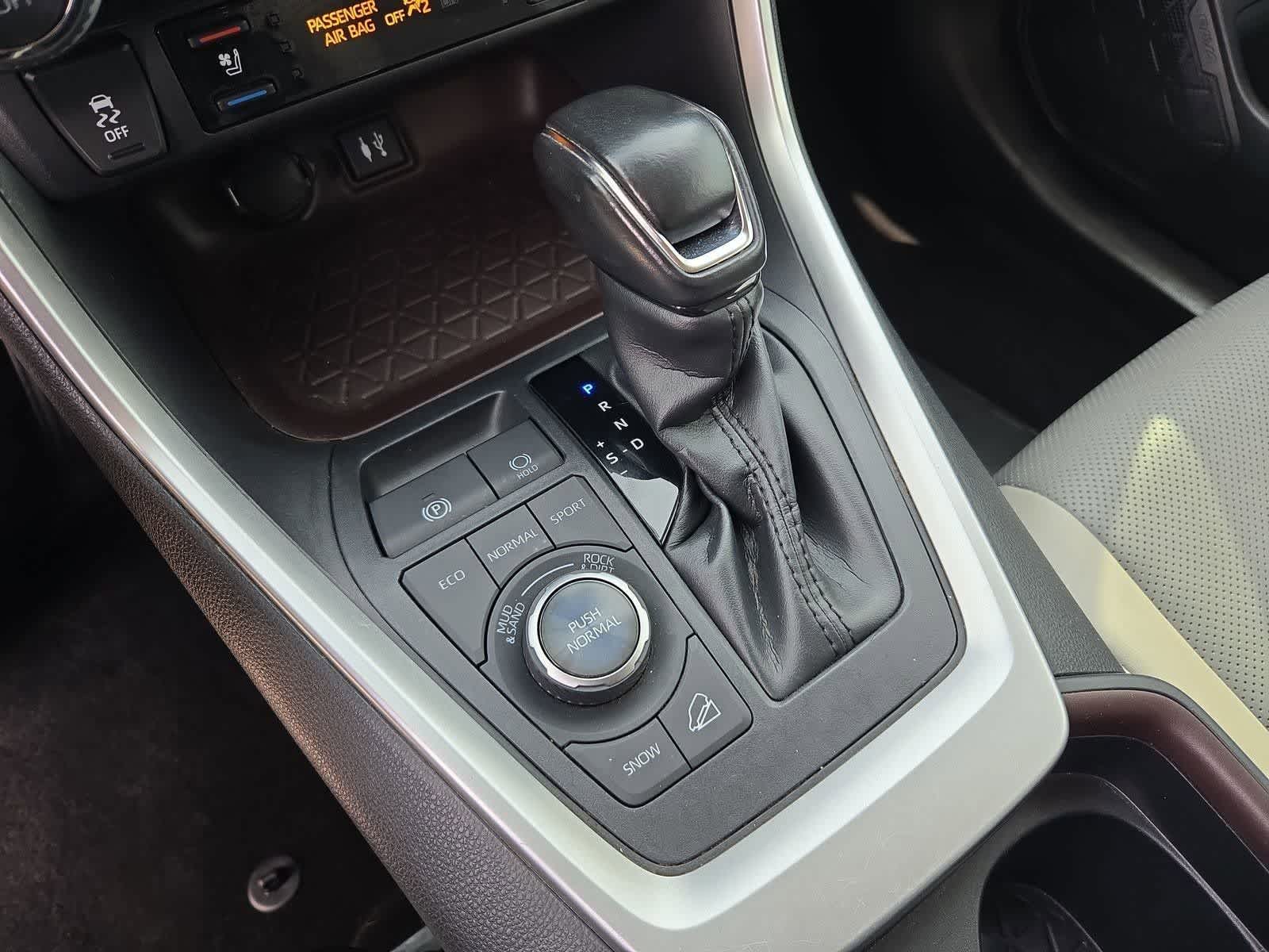 Thumbnail: 2019 Toyota RAV4 - 32