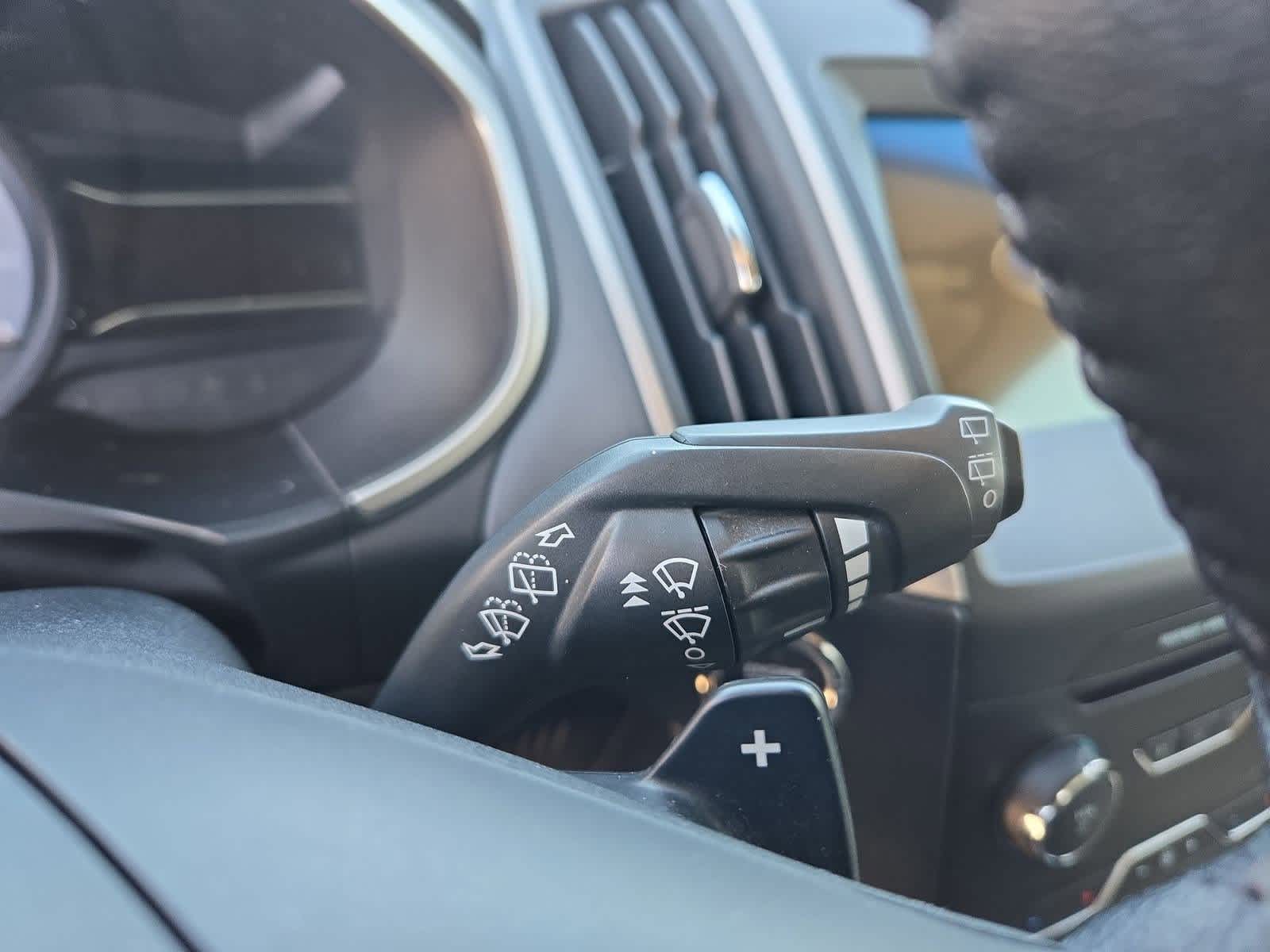 Thumbnail: 2018 Ford Edge - 24