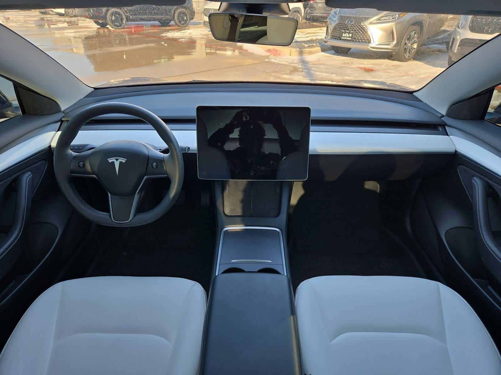 Thumbnail: 2023 Tesla Model 3 - 13