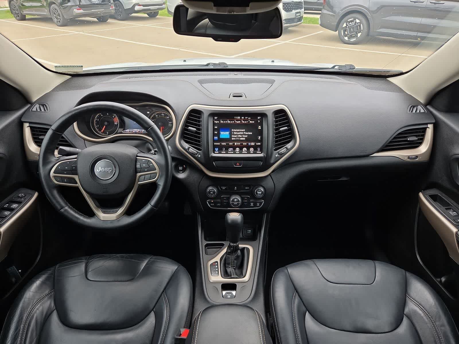 Thumbnail: 2017 Jeep Cherokee - 14
