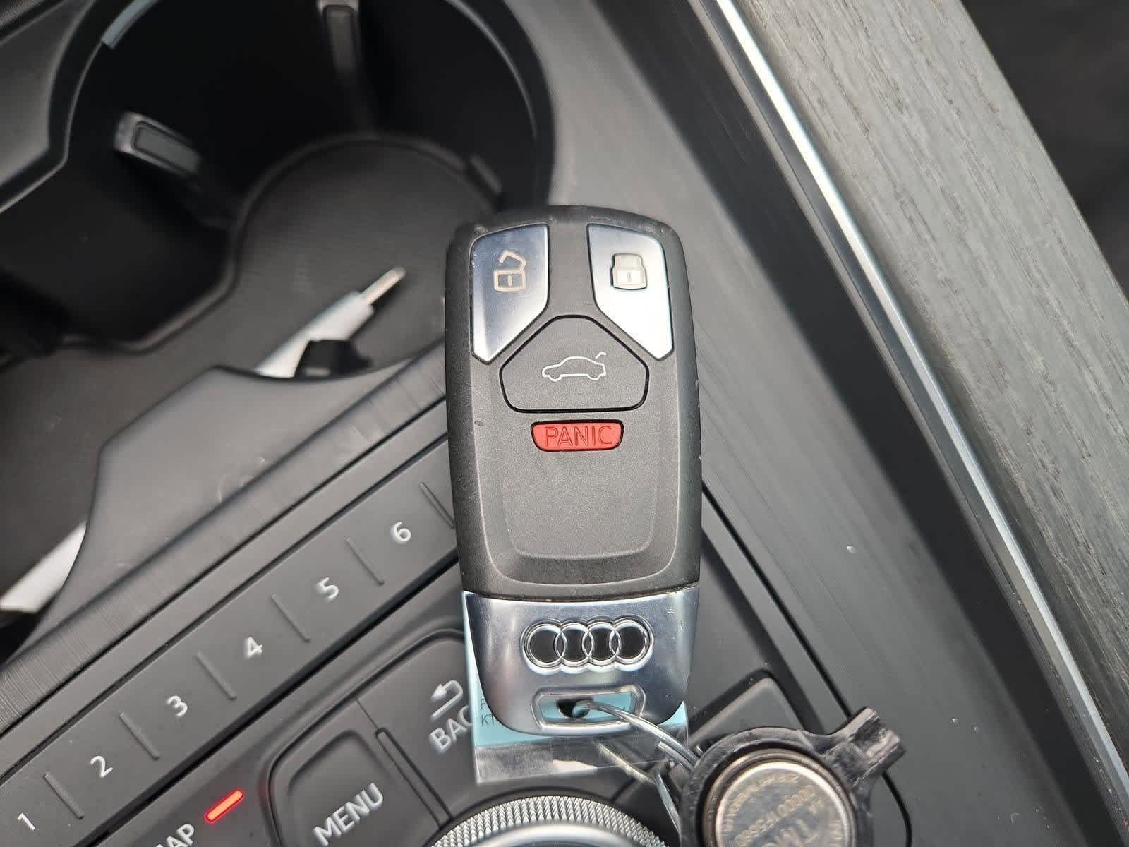 Thumbnail: 2017 Audi A4 - 32