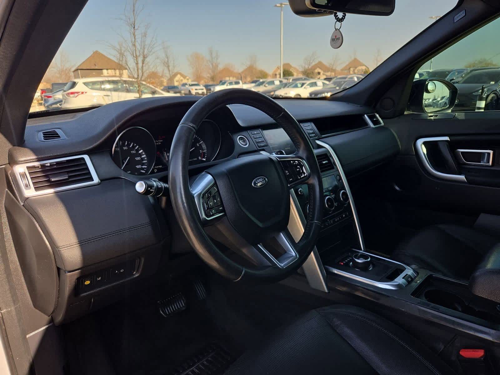 Thumbnail: 2015 Land Rover Discovery Sport - 2