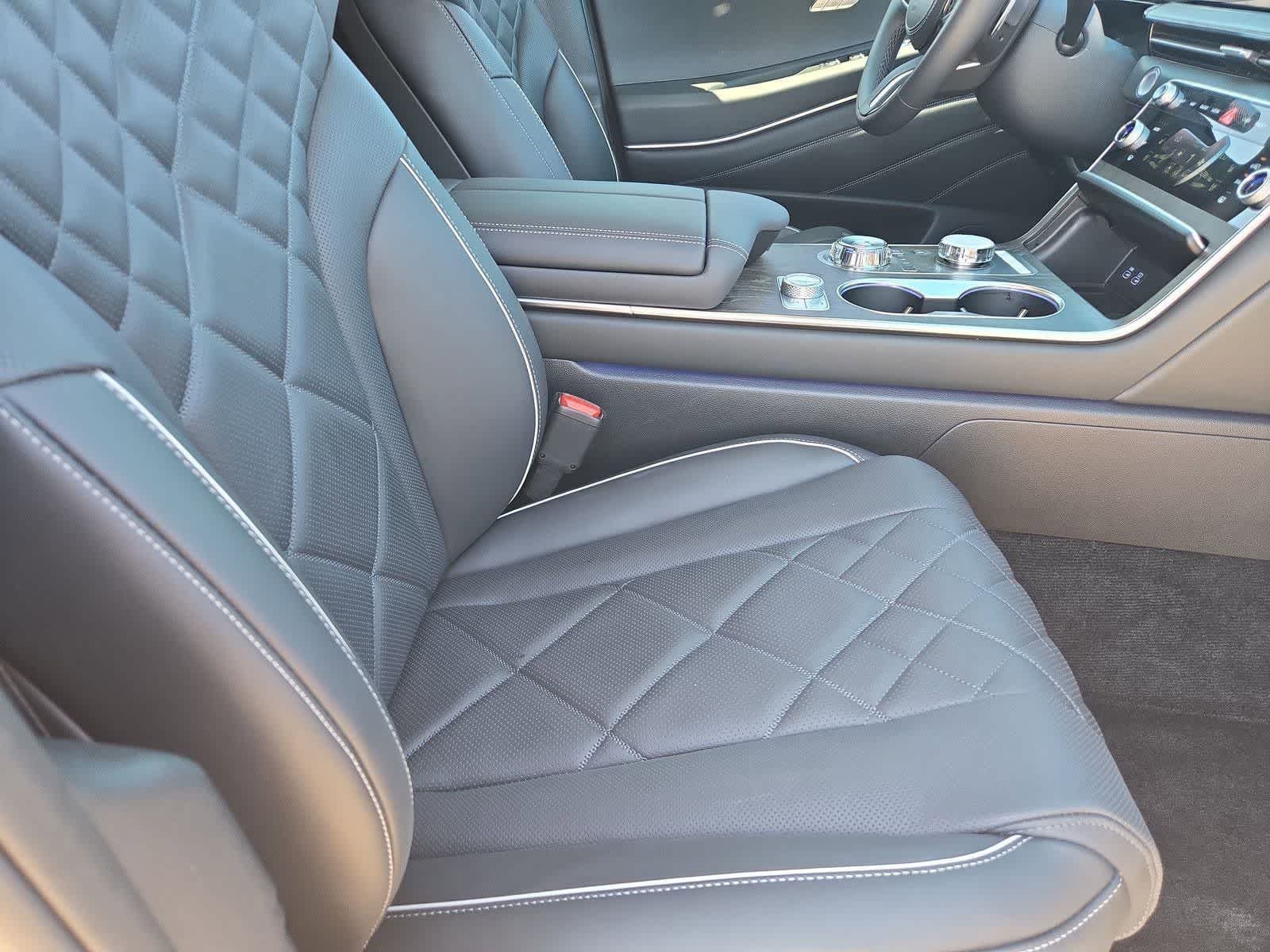 Thumbnail: 2025 Genesis GV80 - 21