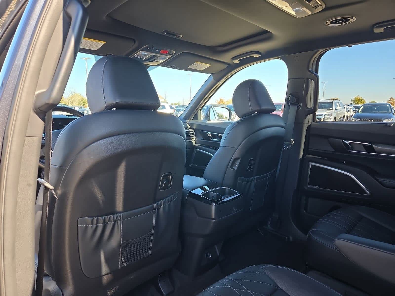 Thumbnail: 2023 Kia Telluride - 17