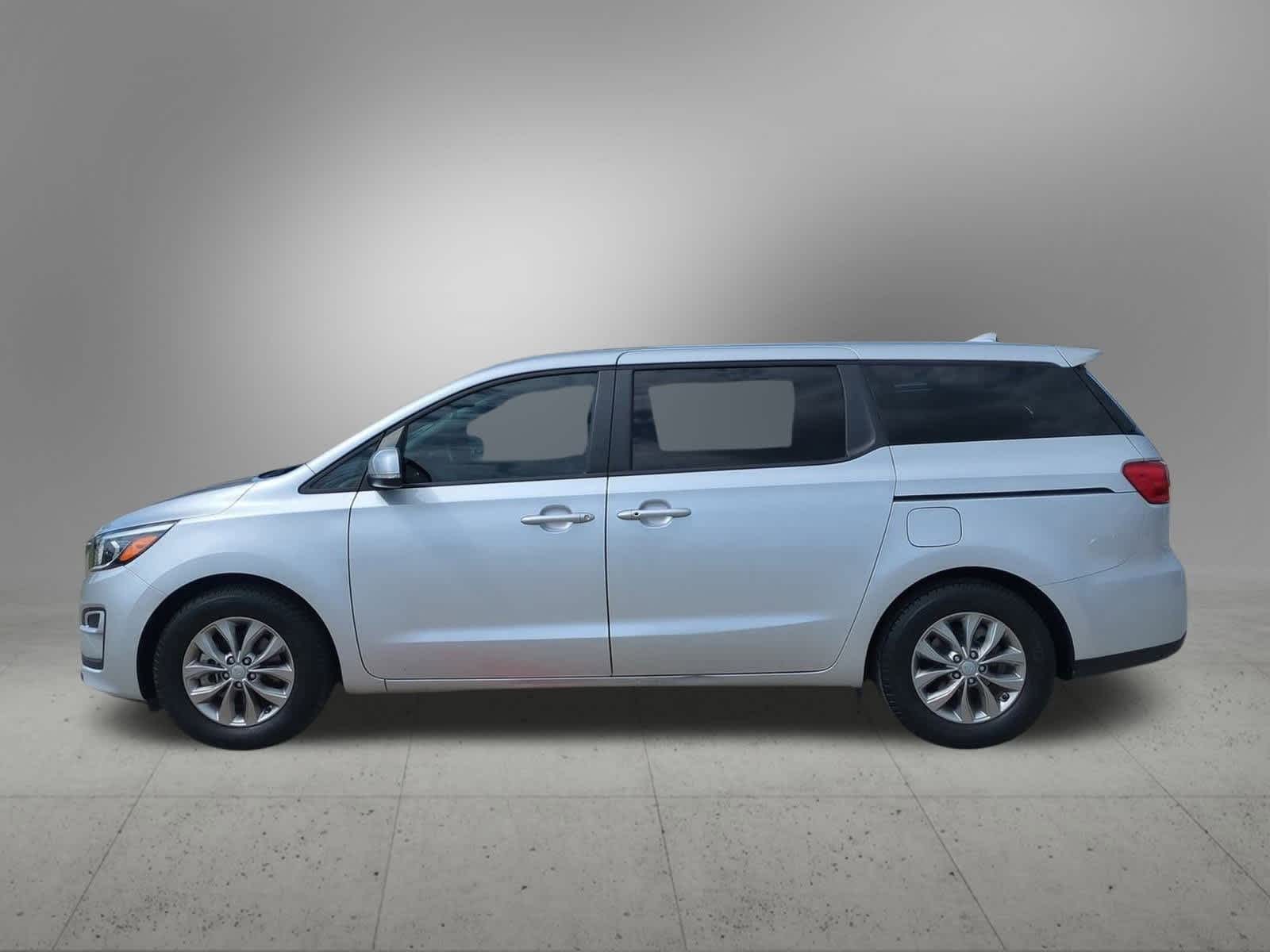 2019 Kia Sedona LX photo 3