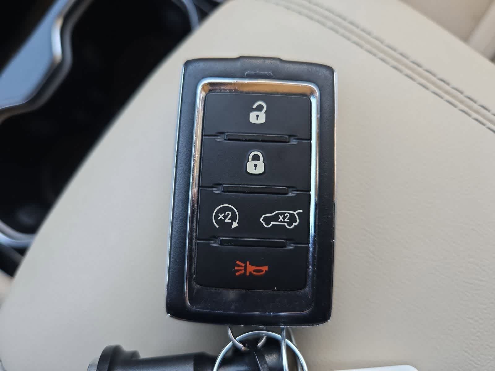 Thumbnail: 2022 Jeep Grand Cherokee - 35