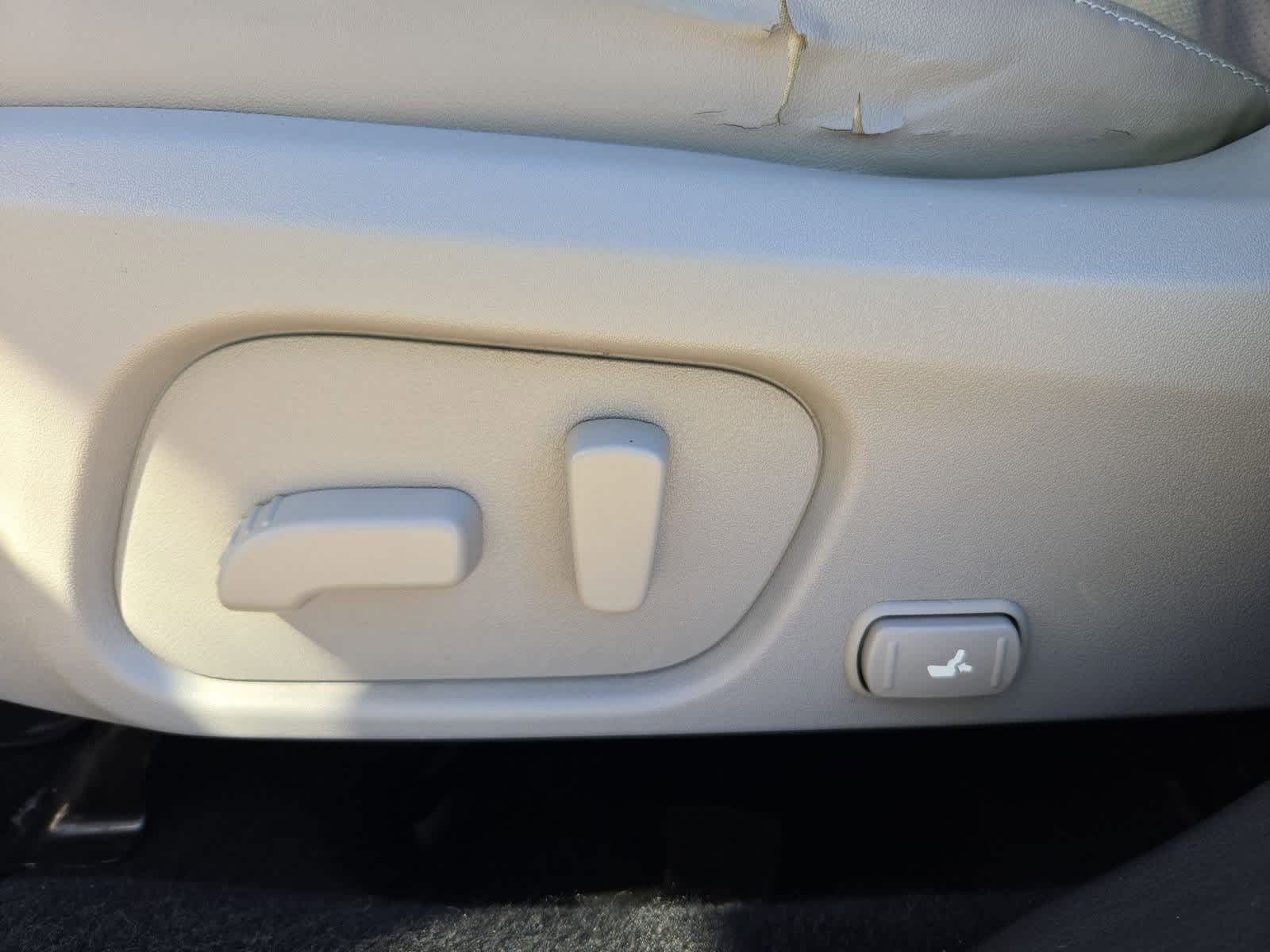 Thumbnail: 2015 Subaru Forester - 17