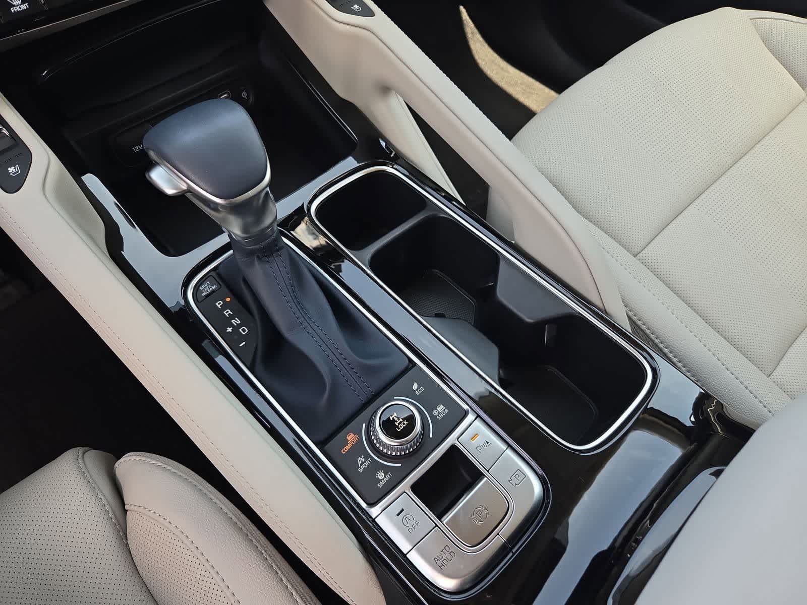 Thumbnail: 2025 Kia Telluride - 32