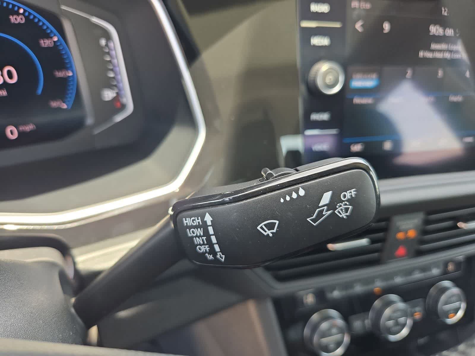 Thumbnail: 2019 Volkswagen Jetta - 24
