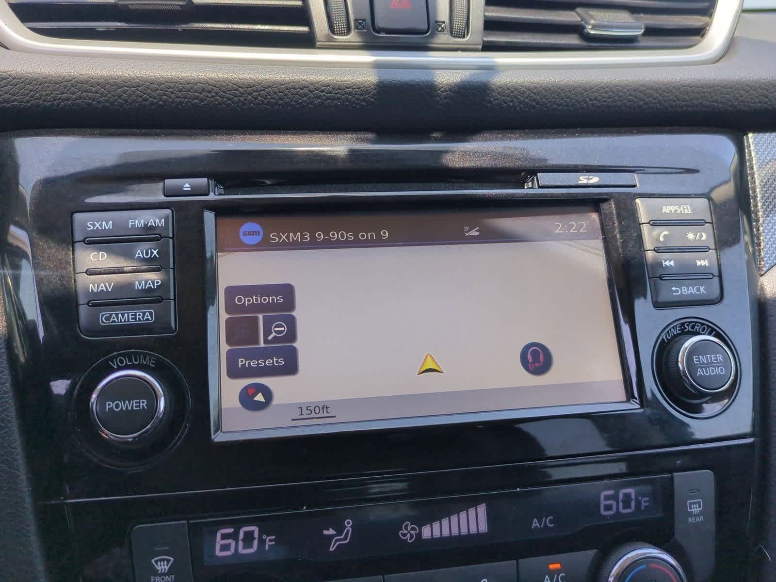 2016 Nissan Rogue SL 30