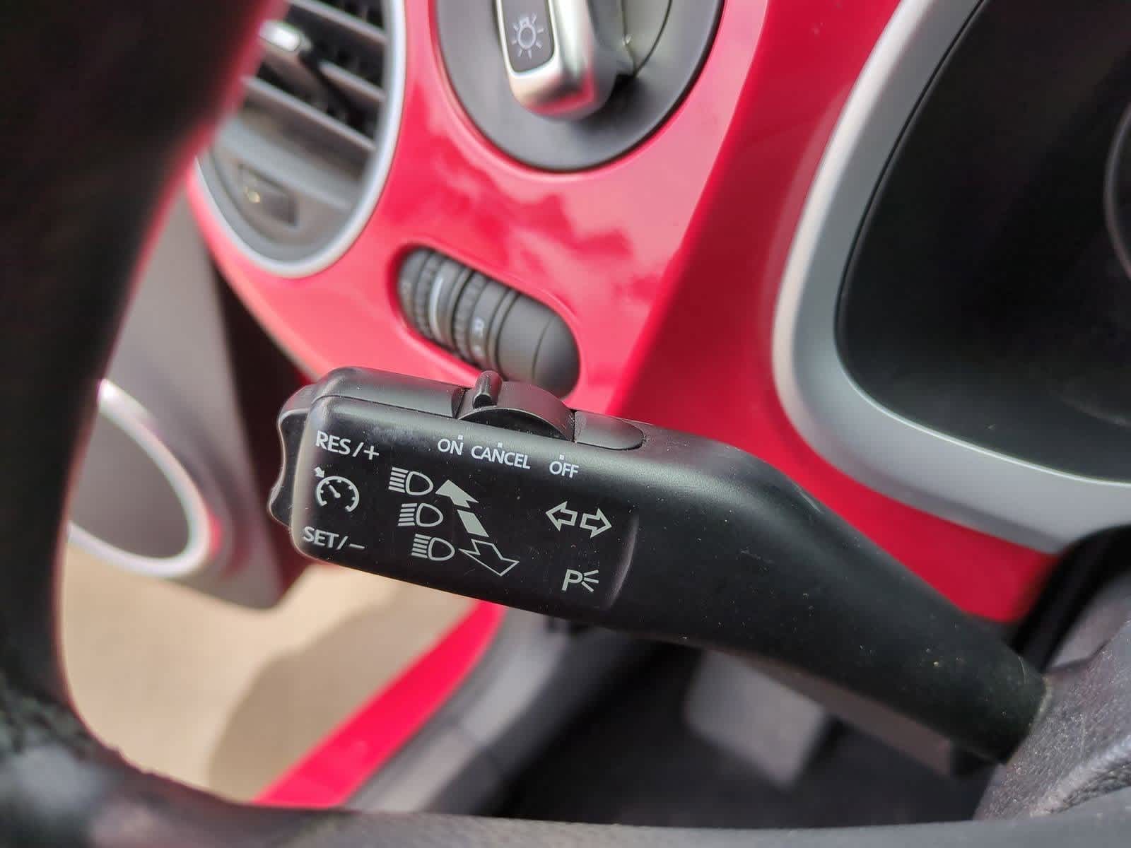 Thumbnail: 2014 Volkswagen Beetle - 23