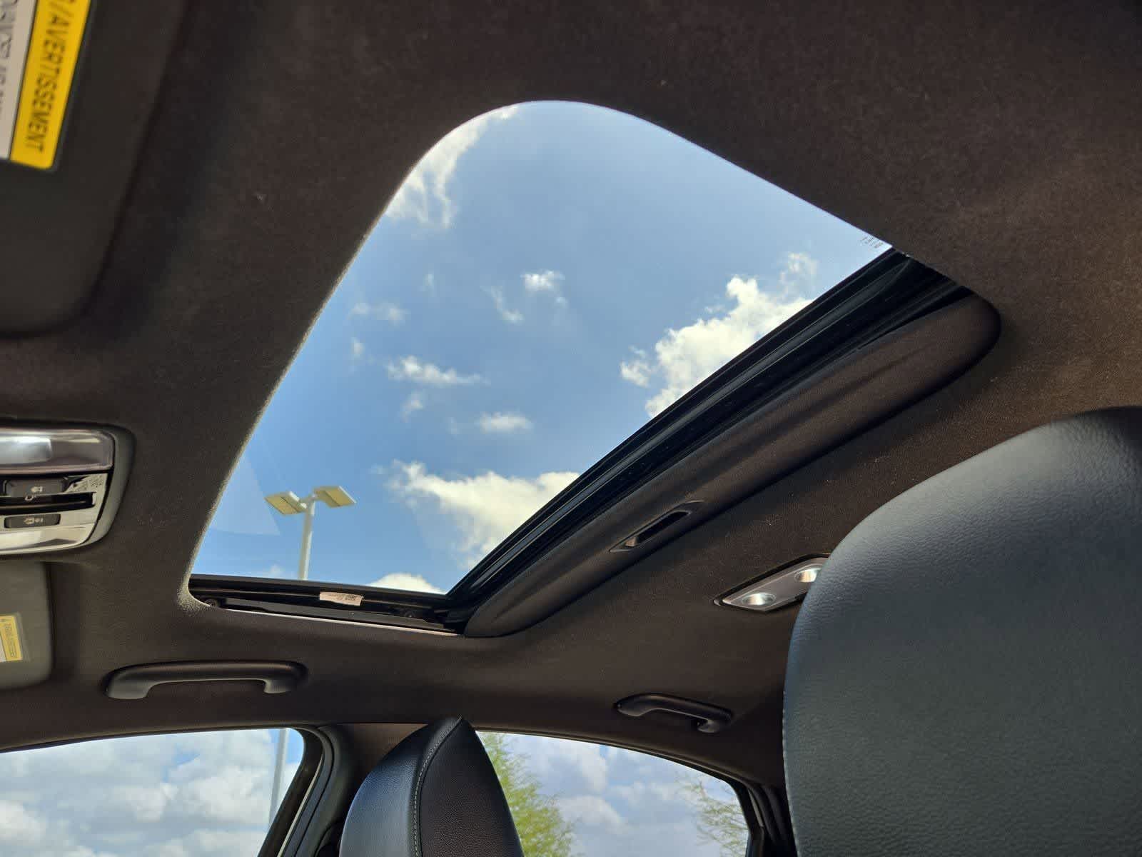 Thumbnail: 2022 Kia Forte - 18