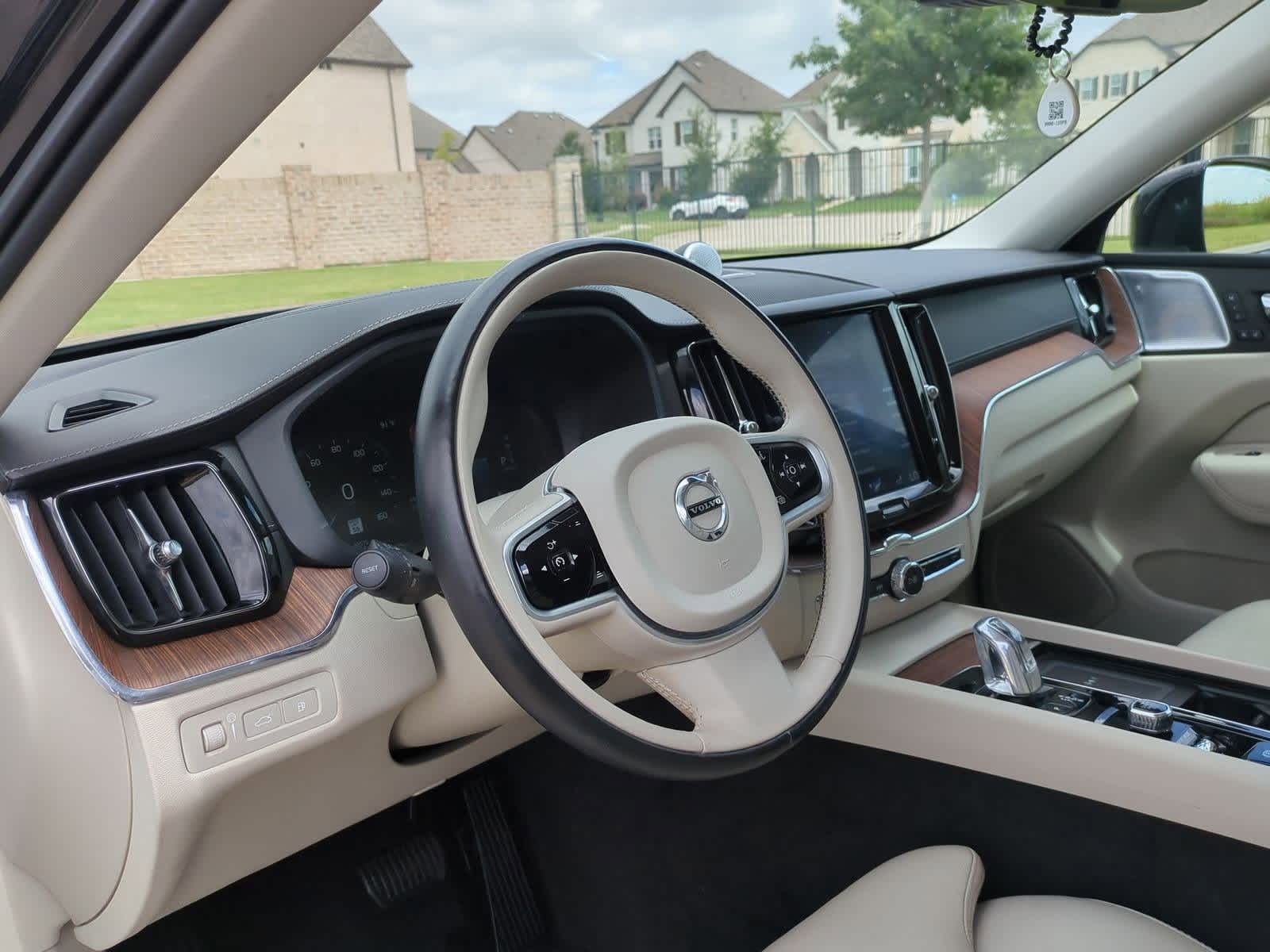 Thumbnail: 2019 Volvo XC60 - 2