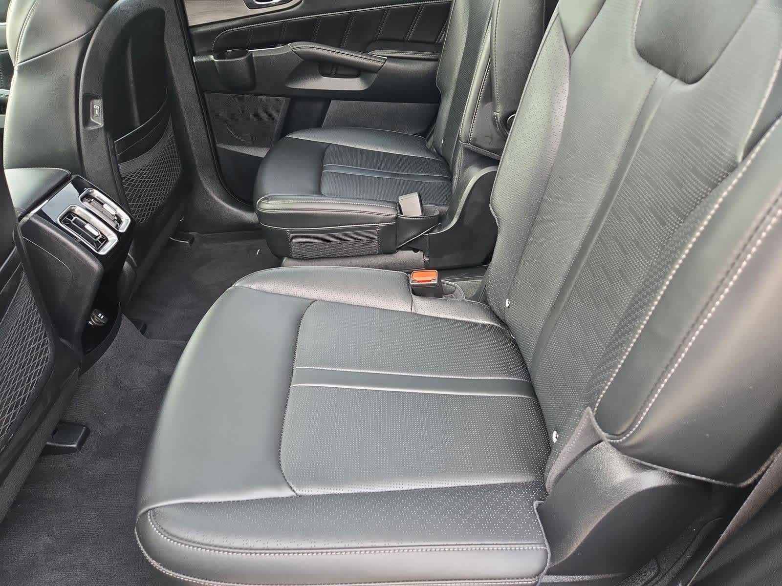 Thumbnail: 2024 Kia Sorento - 17