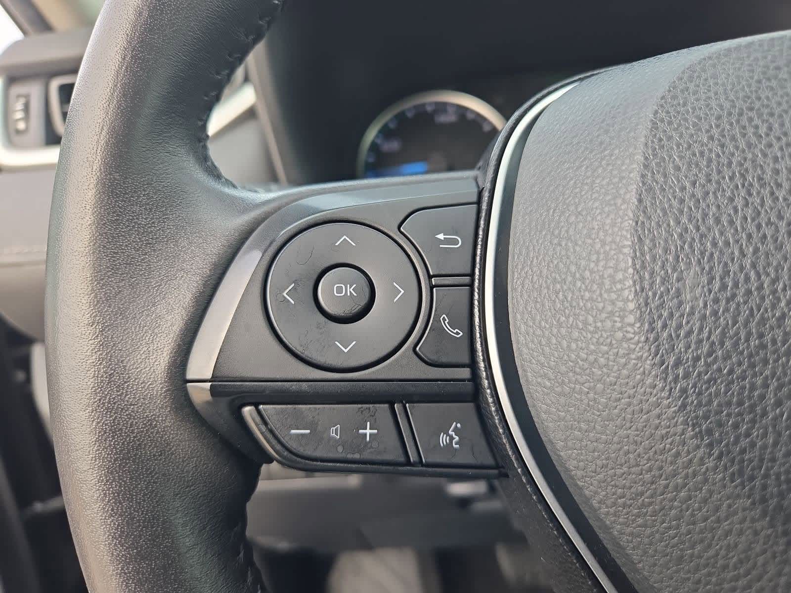 Thumbnail: 2021 Toyota RAV4 - 24