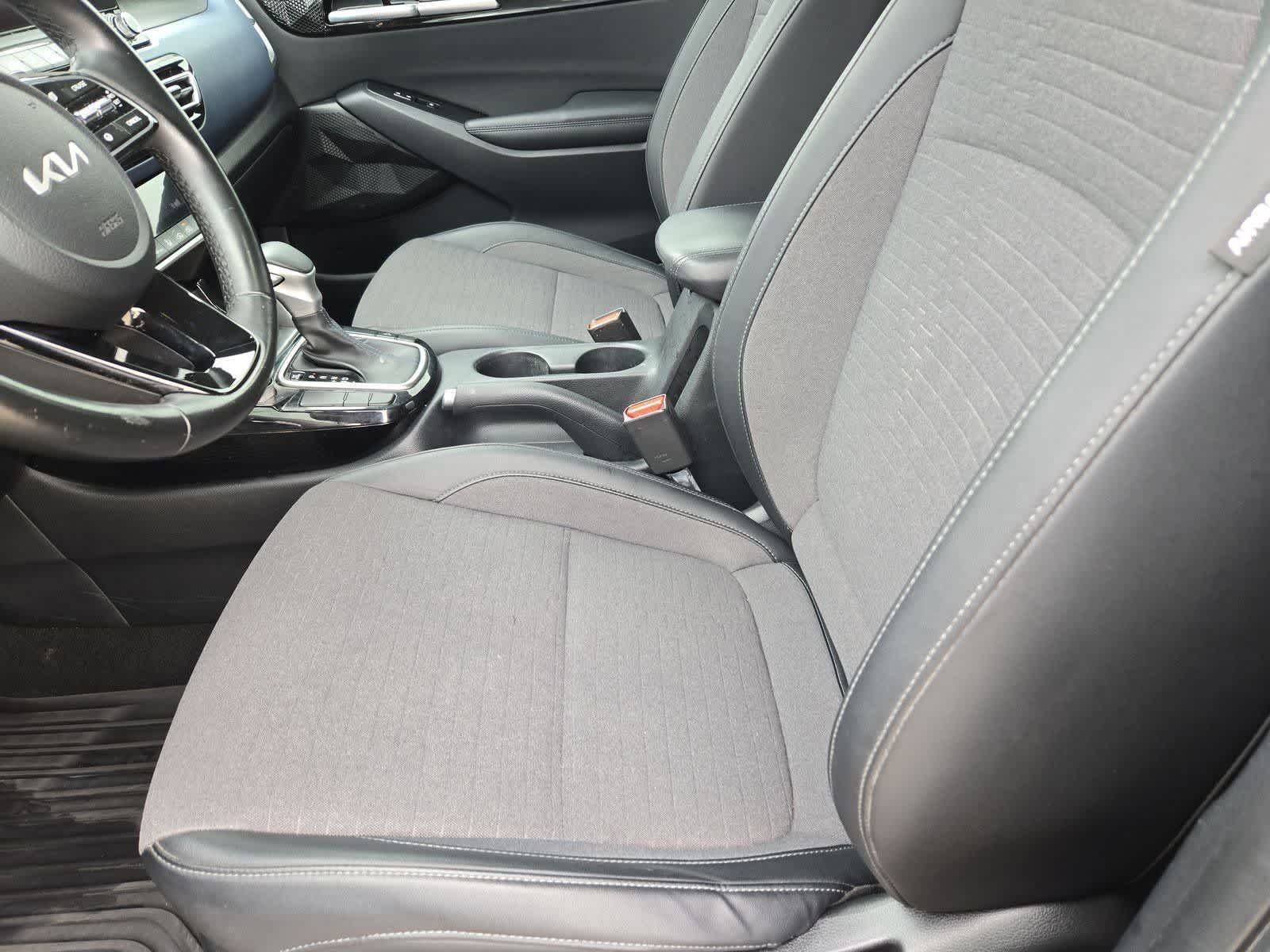 Thumbnail: 2023 Kia Seltos - 14