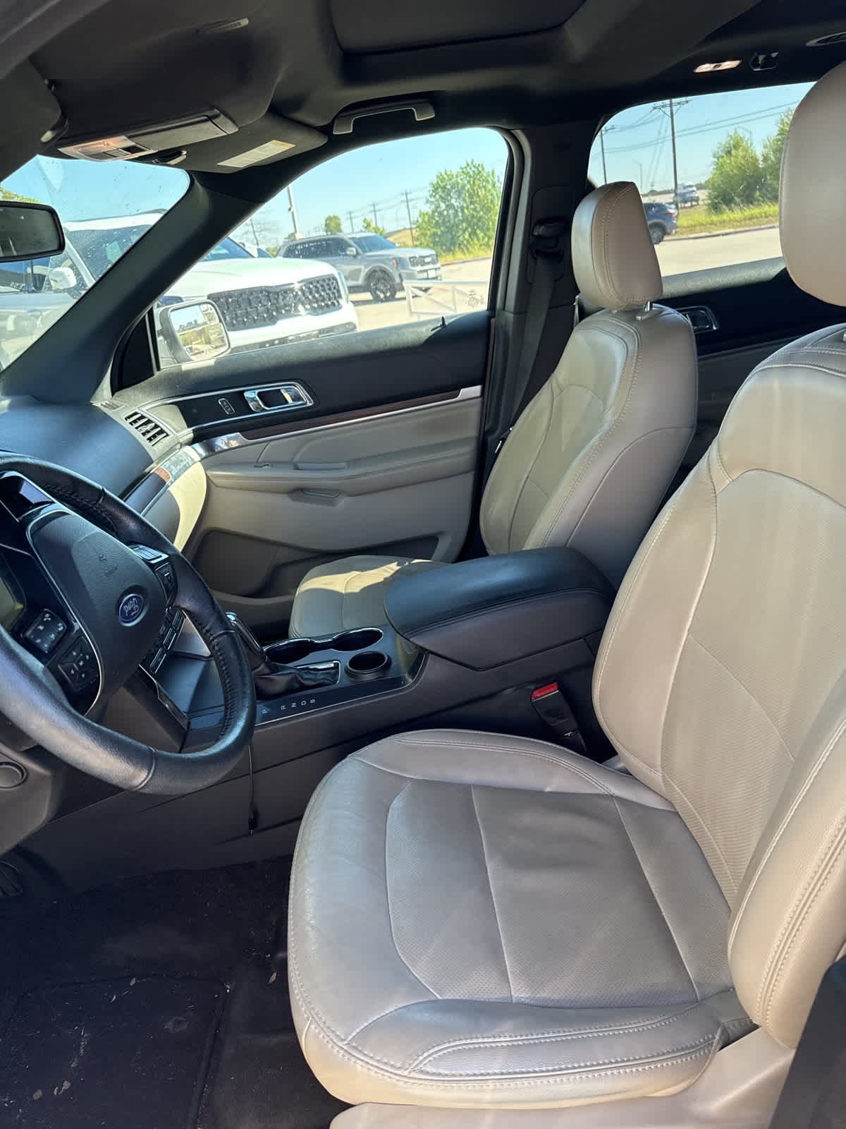 Thumbnail: 2018 Ford Explorer - 5
