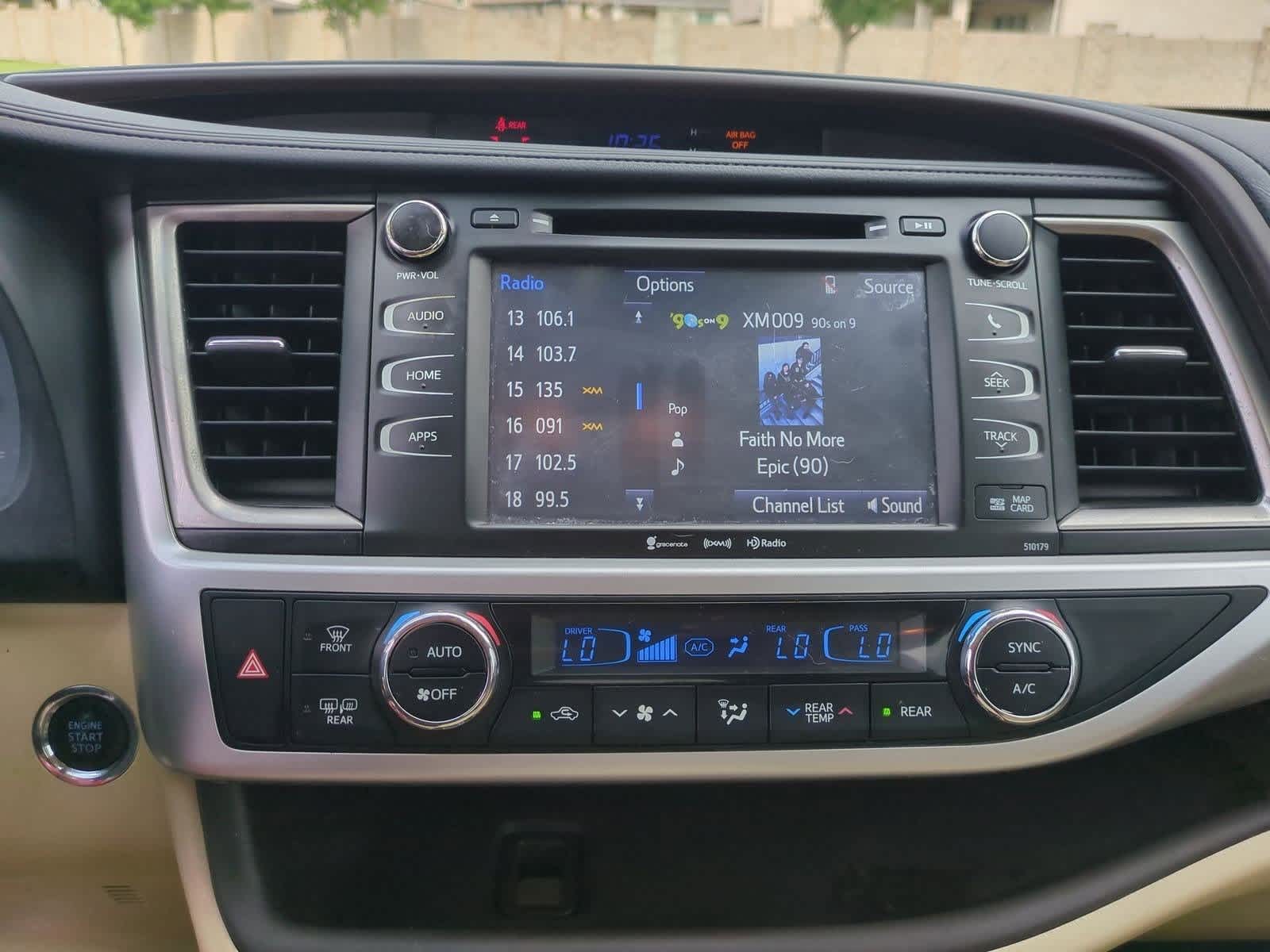 Thumbnail: 2017 Toyota Highlander - 29