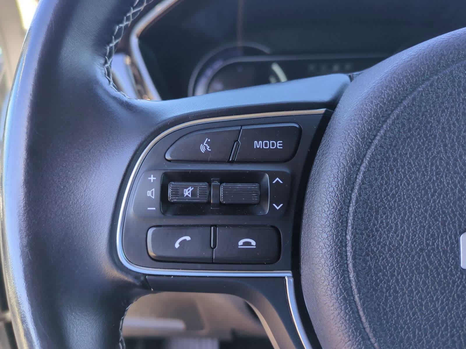 Thumbnail: 2022 Kia Niro - 23