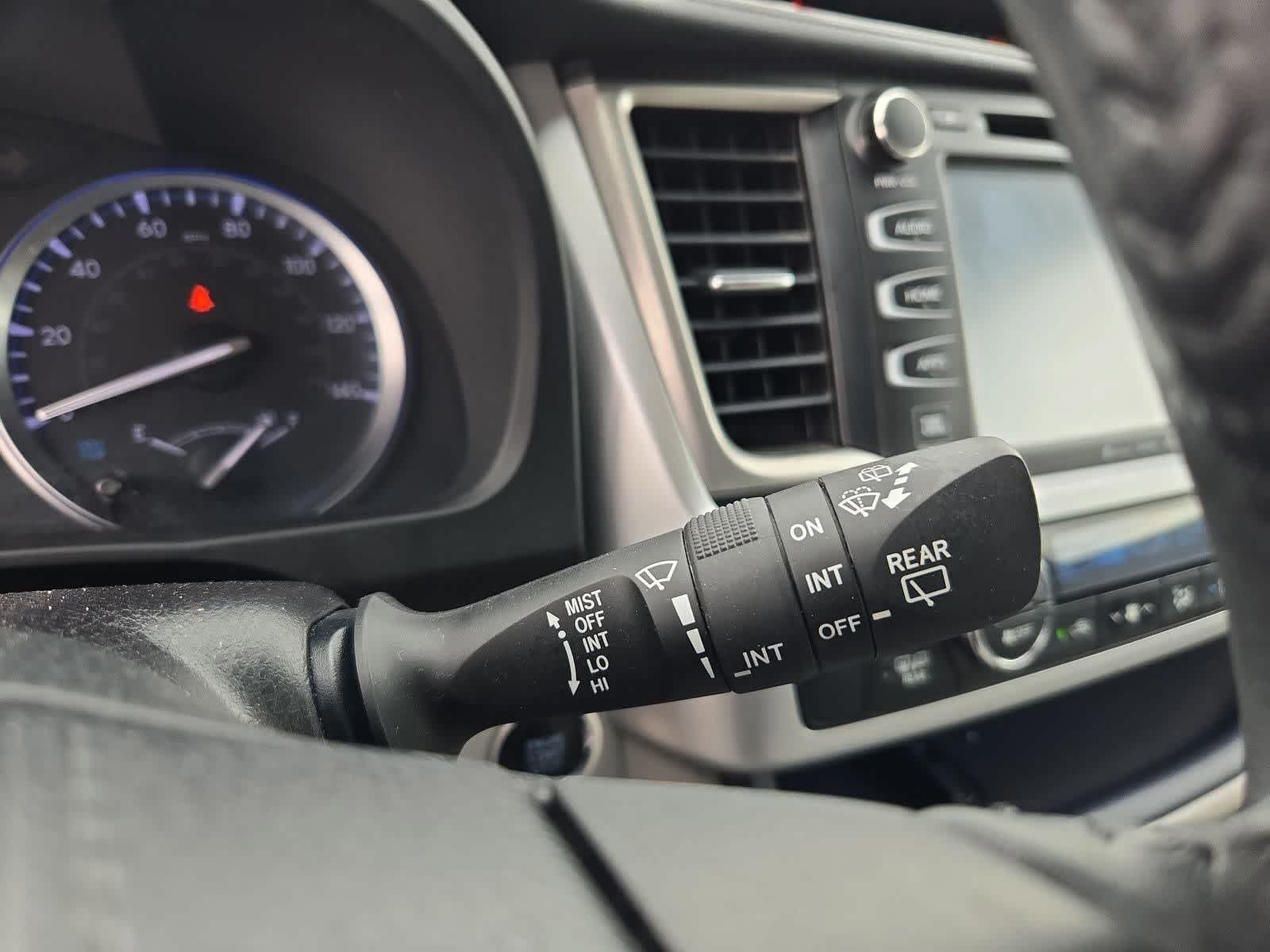 Thumbnail: 2019 Toyota Highlander - 26
