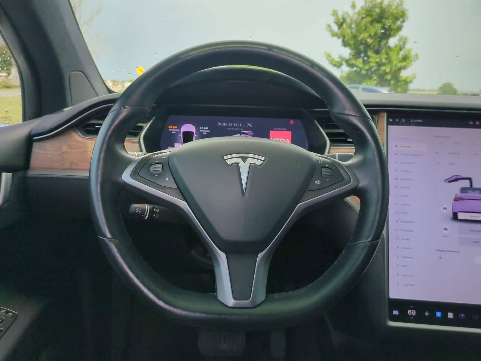 Thumbnail: 2021 Tesla Model X - 19