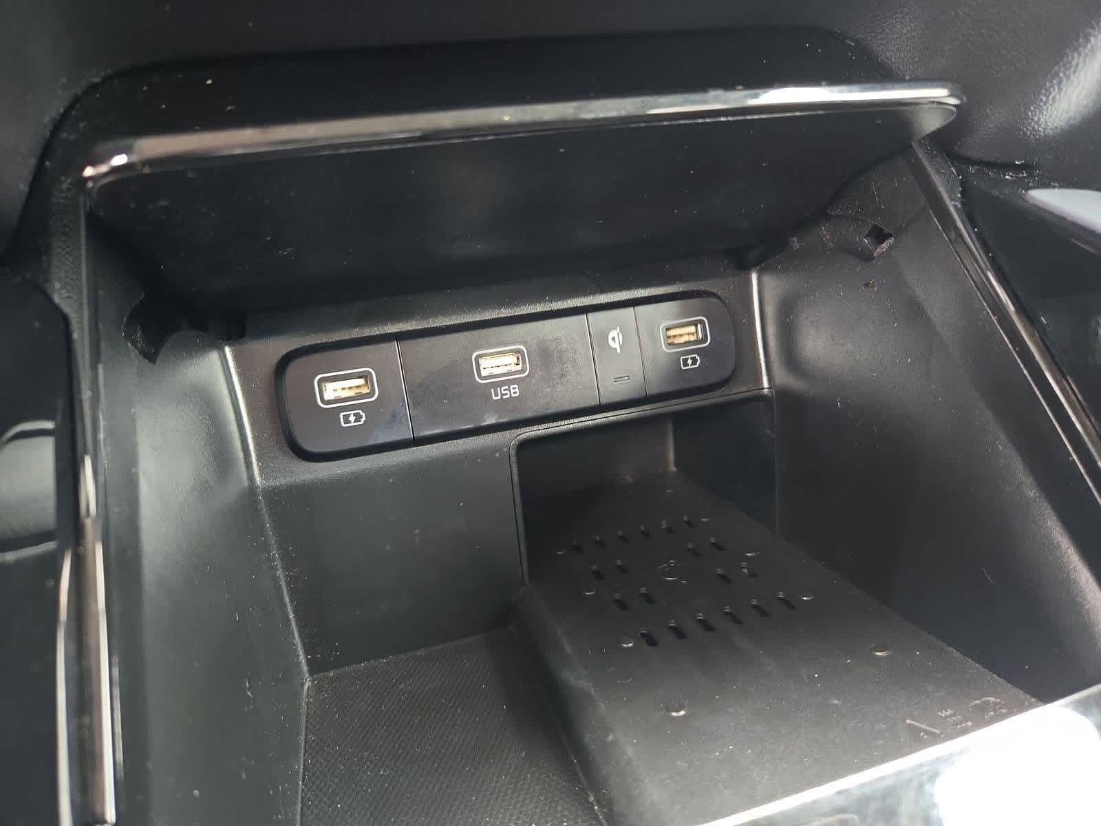 Thumbnail: 2021 Kia Sorento - 32