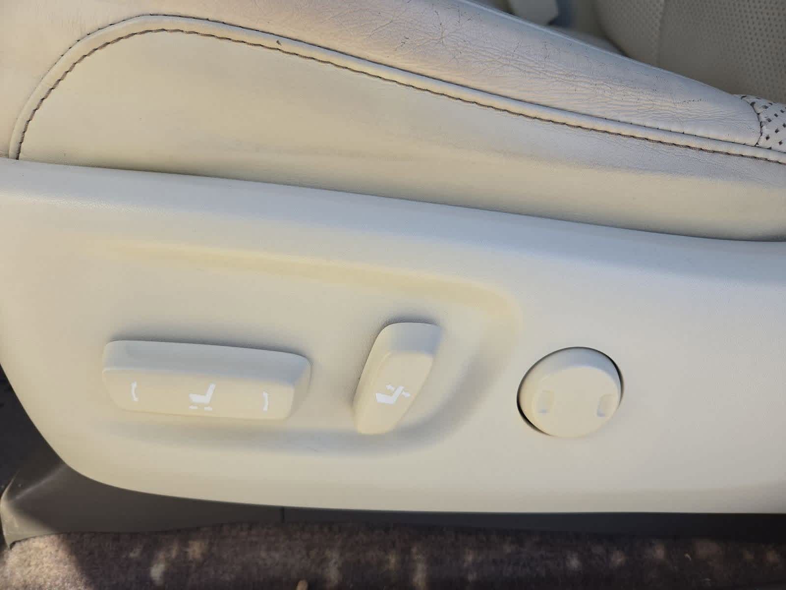 Thumbnail: 2019 Lexus GX - 16