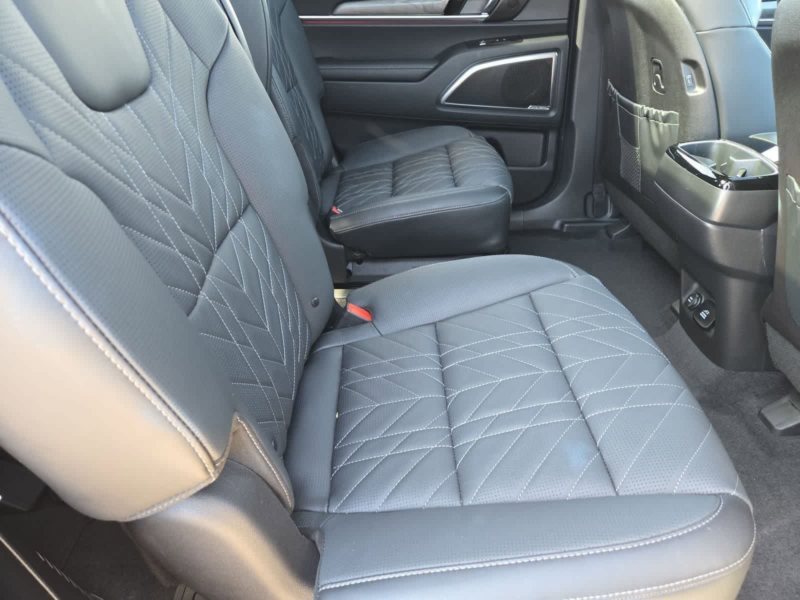 Thumbnail: 2025 Kia Telluride - 19