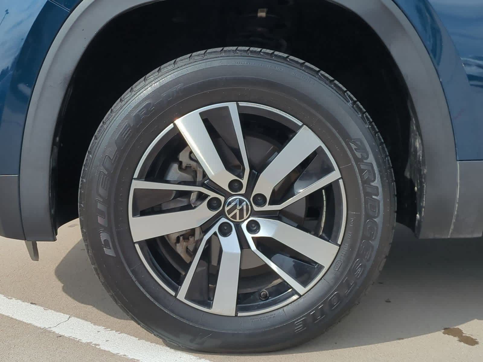 Thumbnail: 2022 Volkswagen Atlas - 12