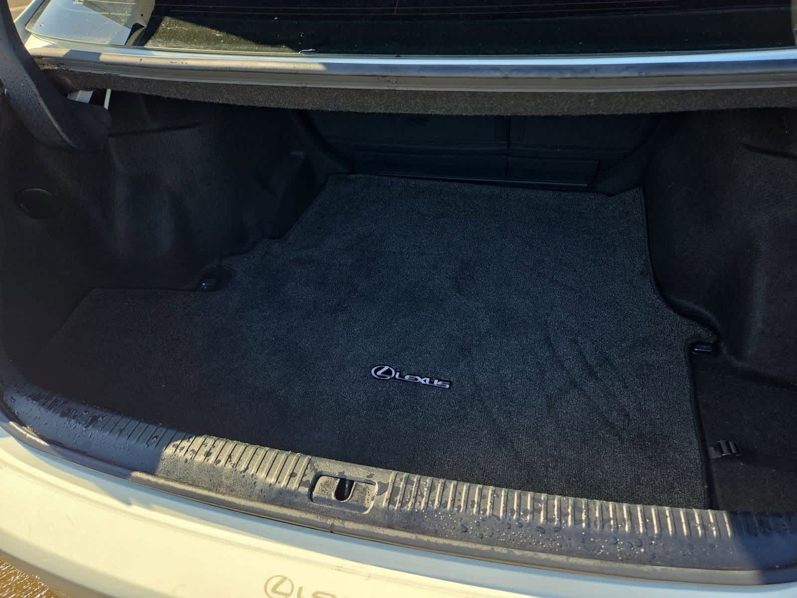 Thumbnail: 2014 Lexus IS - 34