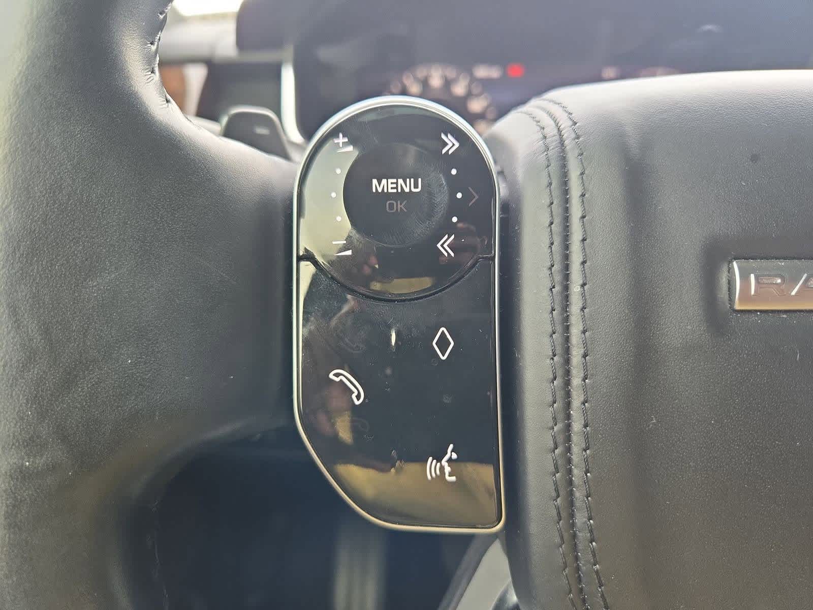 Thumbnail: 2020 Land Rover Range Rover - 24