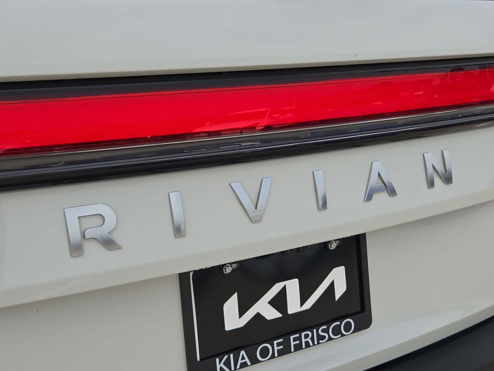 Thumbnail: 2023 Rivian R1S - 10