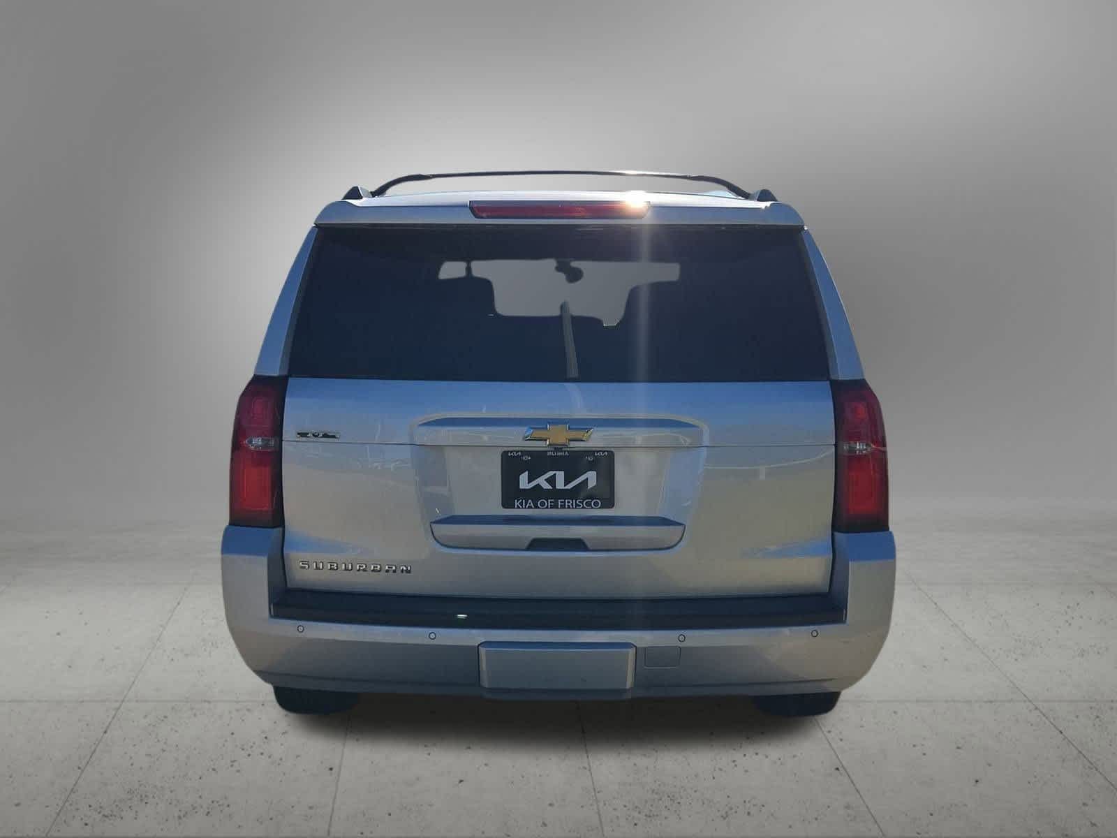 Thumbnail: 2017 Chevrolet Suburban - 5