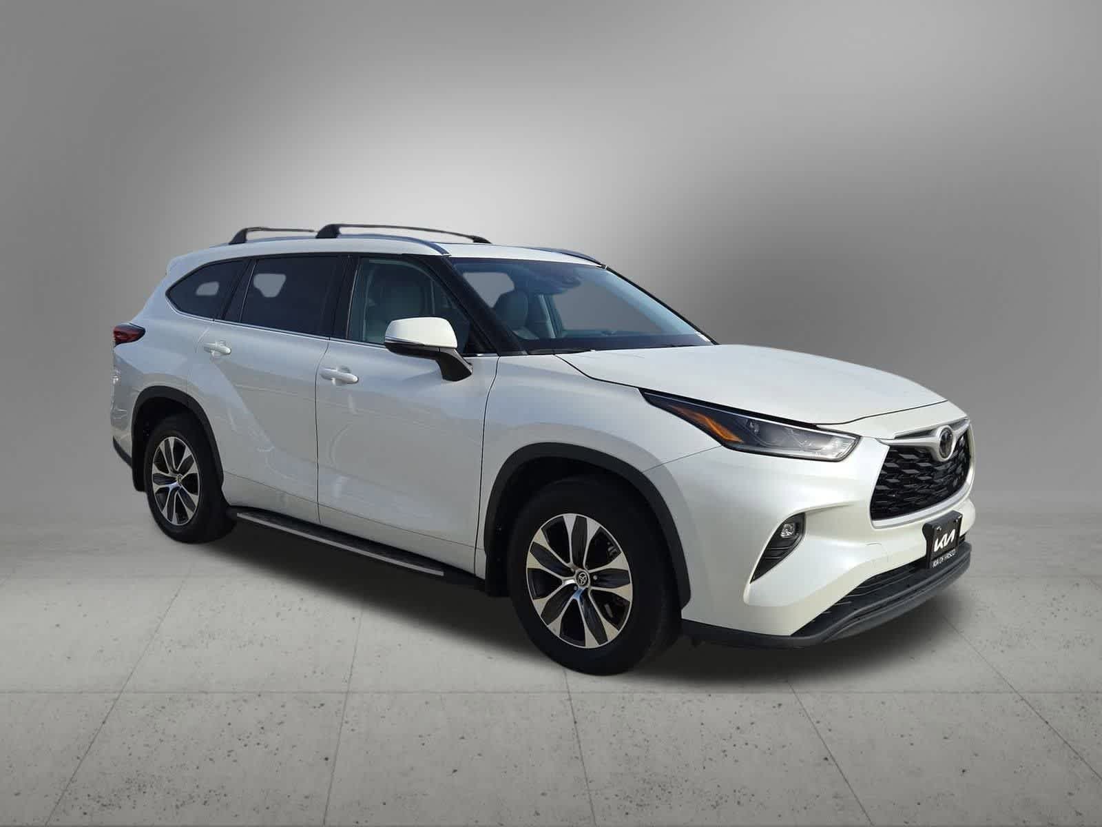 Thumbnail: 2021 Toyota Highlander - 8