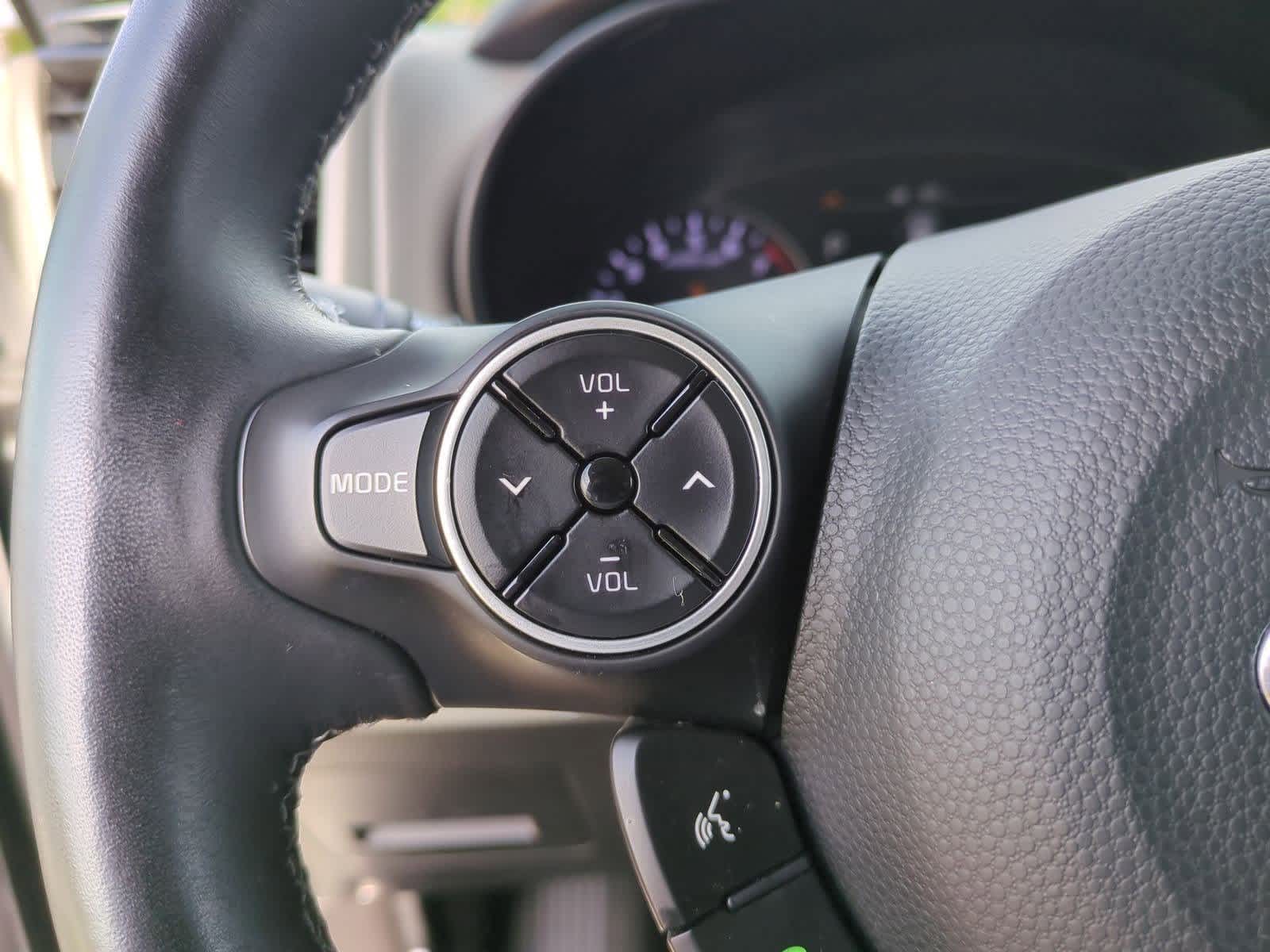 Thumbnail: 2017 Kia Soul - 25