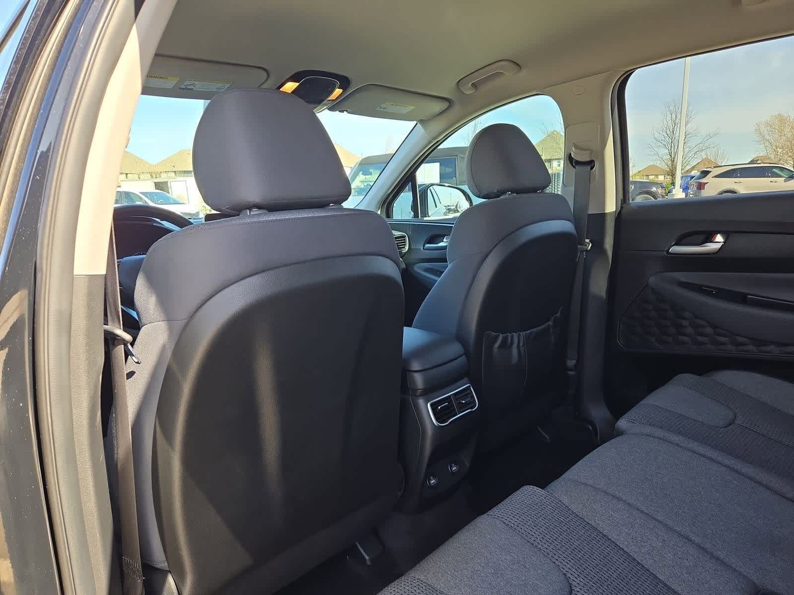 Thumbnail: 2022 Hyundai Santa Fe - 16