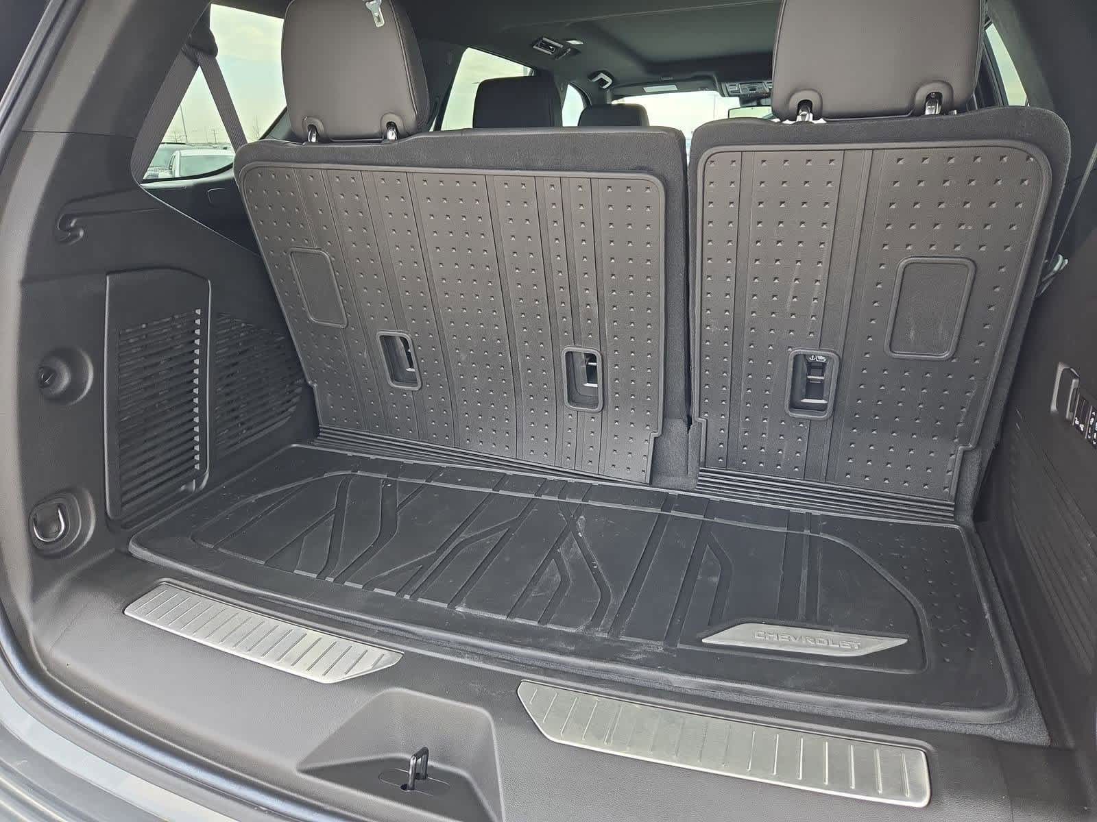 Thumbnail: 2023 Chevrolet Tahoe - 35