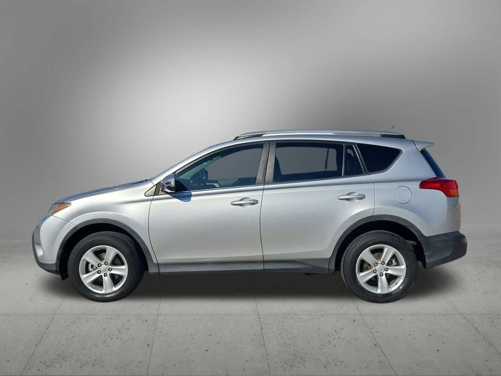 Thumbnail: 2013 Toyota RAV4 - 3